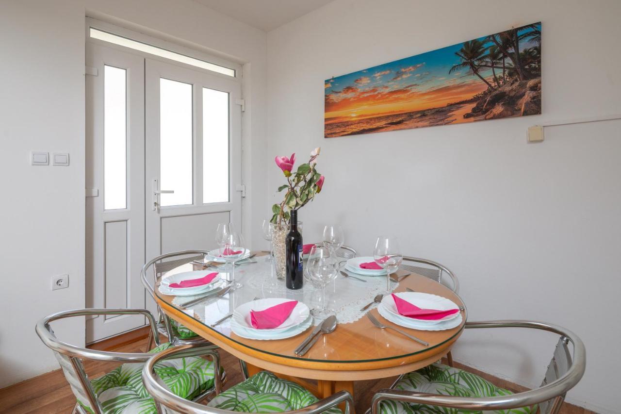 Beach Apartments "Bili Cvitak" Duće エクステリア 写真