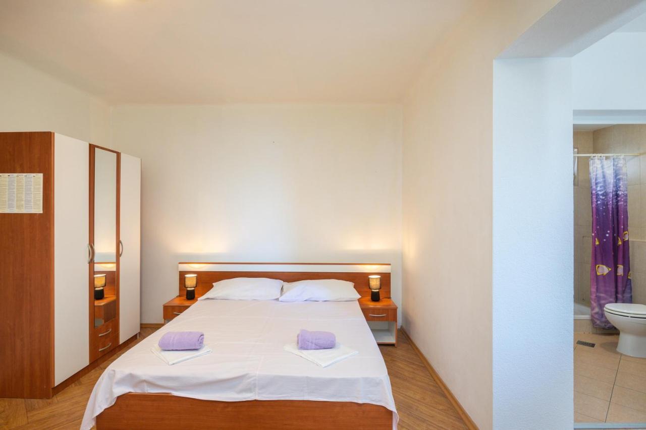Beach Apartments "Bili Cvitak" Duće エクステリア 写真